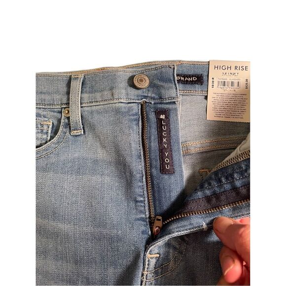 NWT Light blue jeans Lucky Brand size 10/30 R - Picture 9 of 10